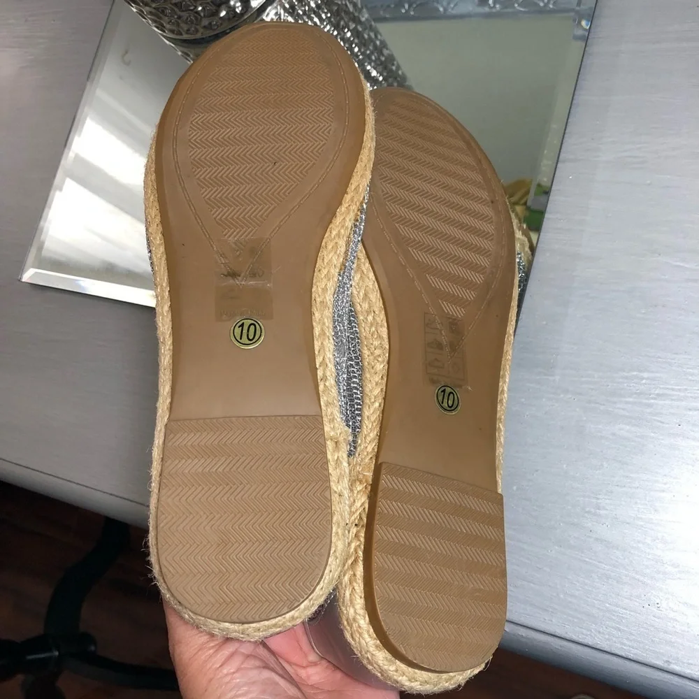 PATRIZIA WOMENS  ESPADRILLE..